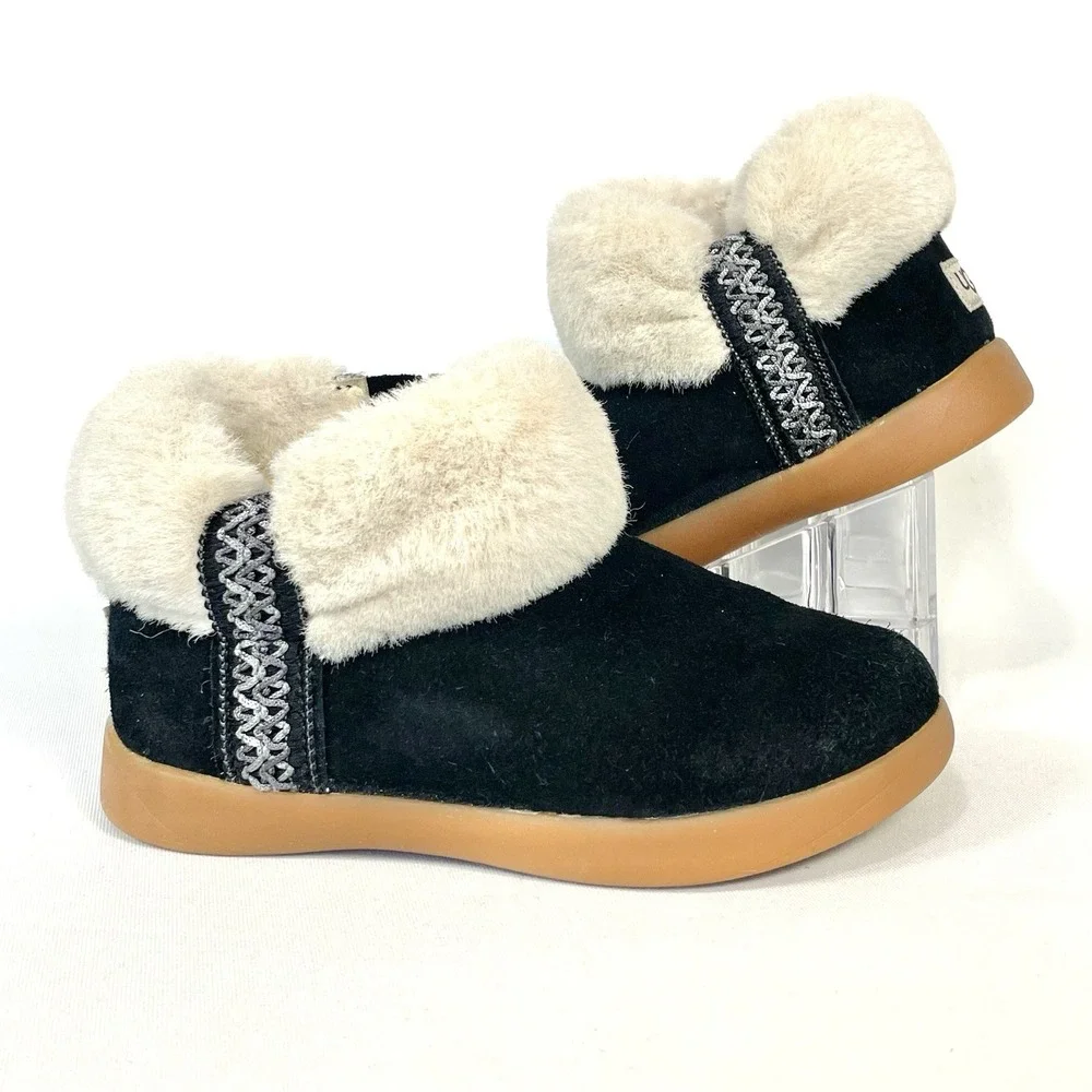 UGG Dreamee Toddler Boots Size 10 Black Suede Faux Fur Zip Winter Booties